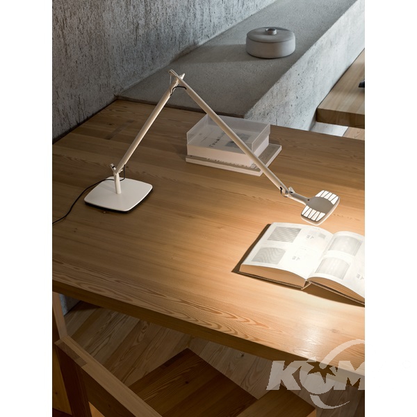 lampa biurkowa ze ściemniaczem